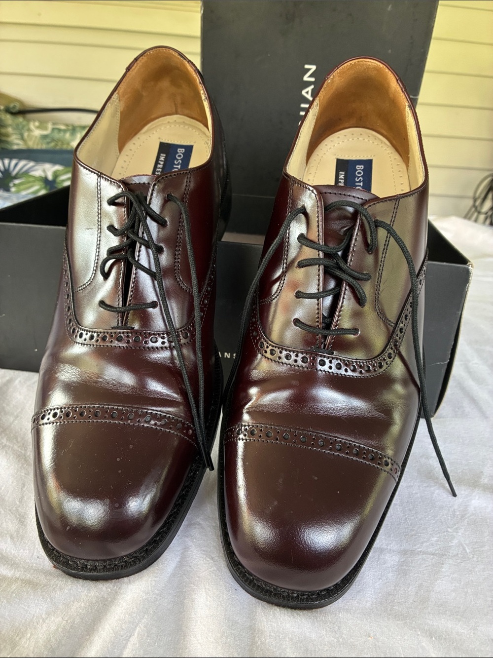 Bostonian Men’s Burgundy Leather Wingtip Derby Oxfords